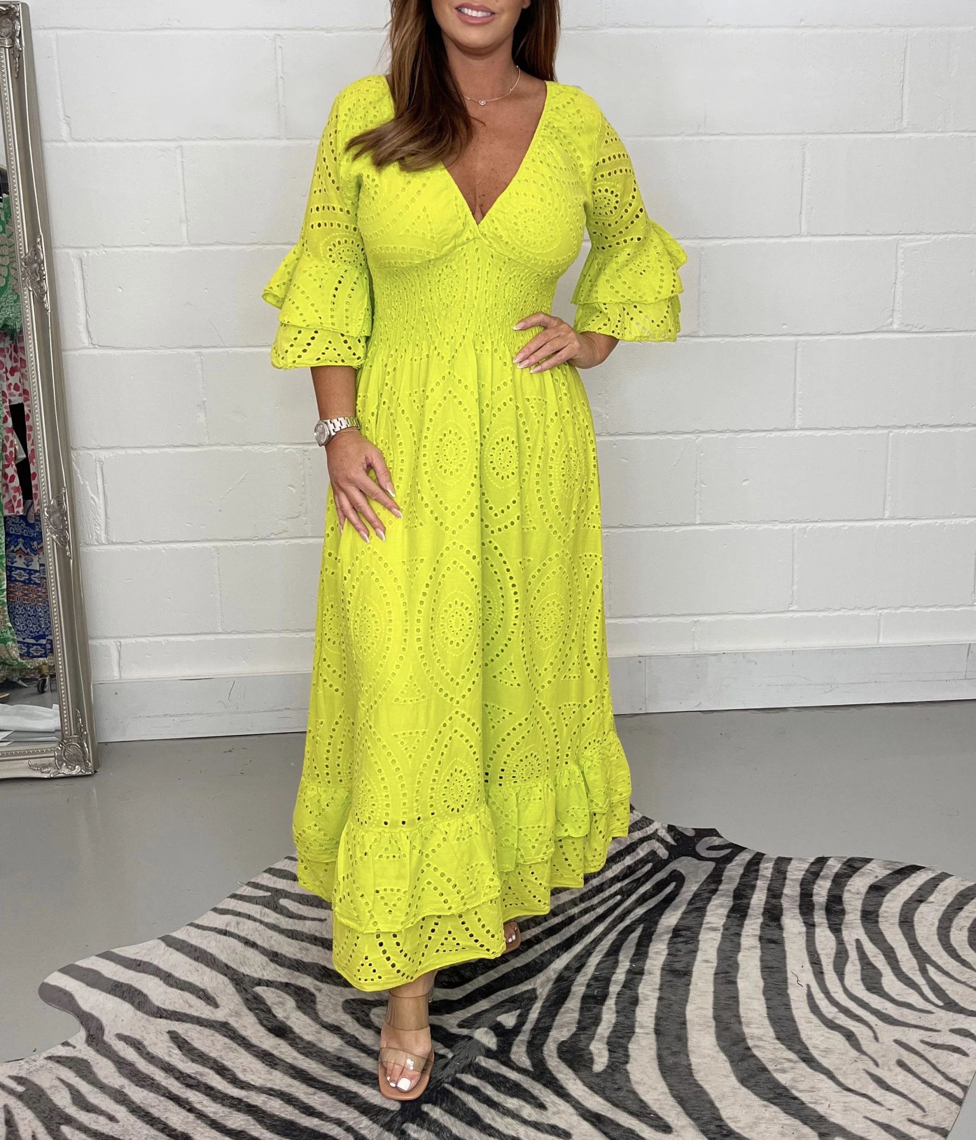 Evelora™ | Anglaise Frill Sleeve Midi Dress