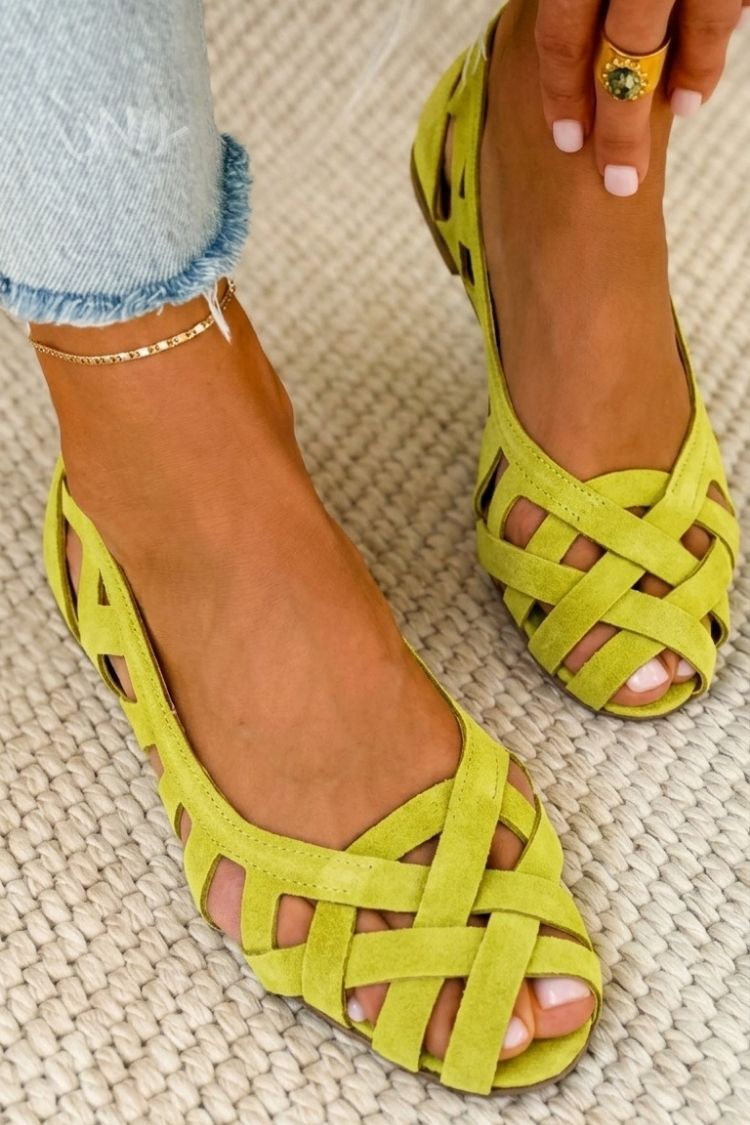 Flat Open Toe Sandals with Crisscross fabric