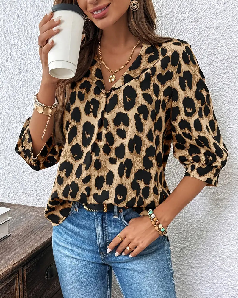 Zelvora™ | Relaxed Leopard Half-Sleeve Blouse