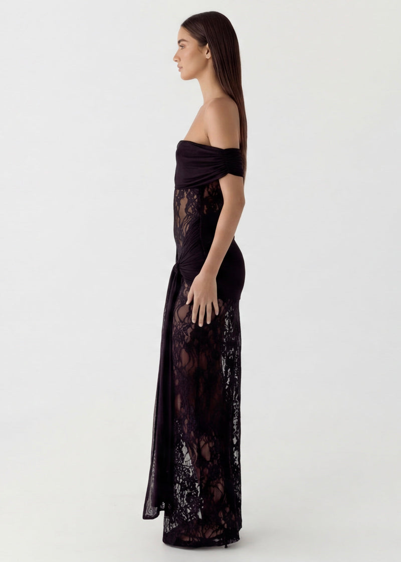 ARIA | Lace Gown Maxi details