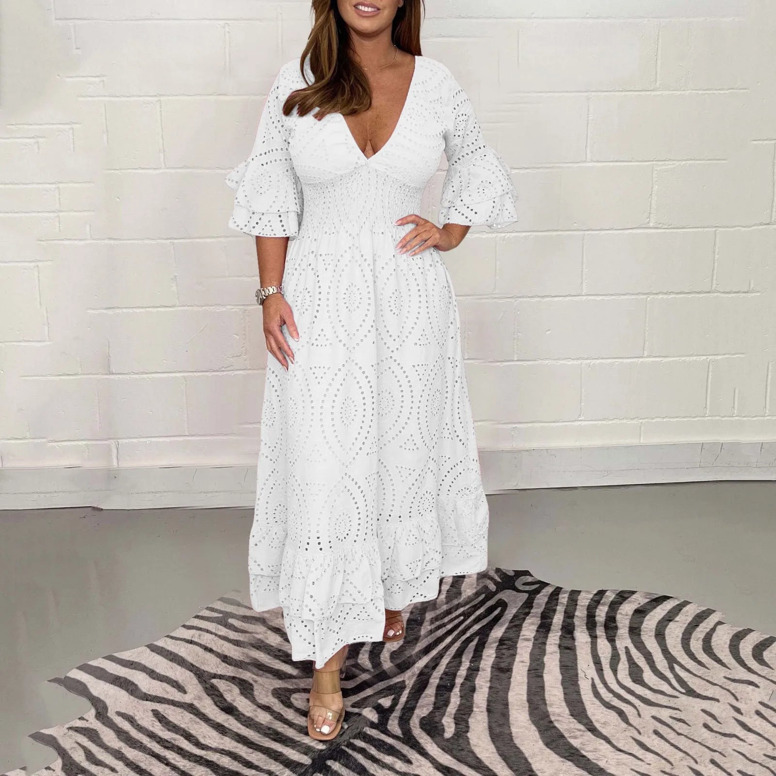 Camellia™ – Elegant Hollow-Out V-Neck Maxi Dress