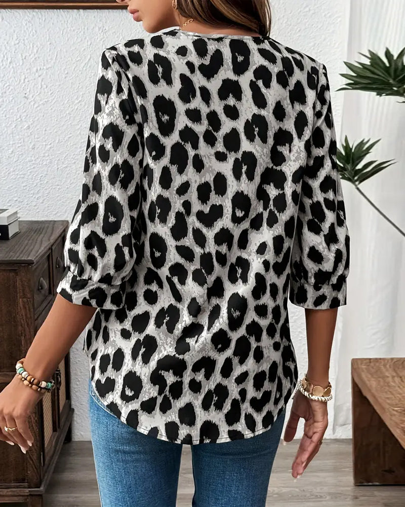 Zelvora™ | Relaxed Leopard Half-Sleeve Blouse