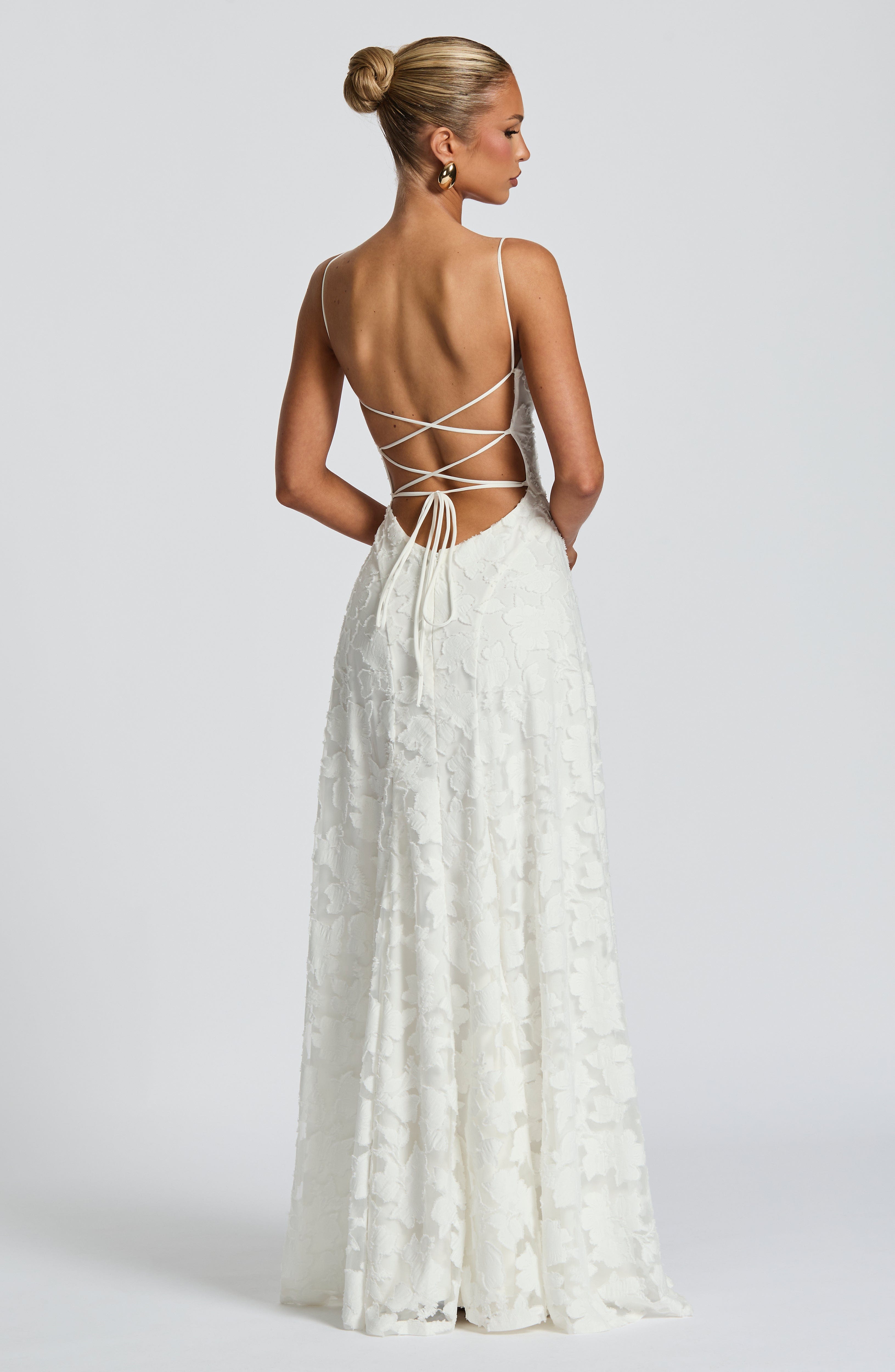Clara Léon™ | Elegant Flowing Maxi Dress