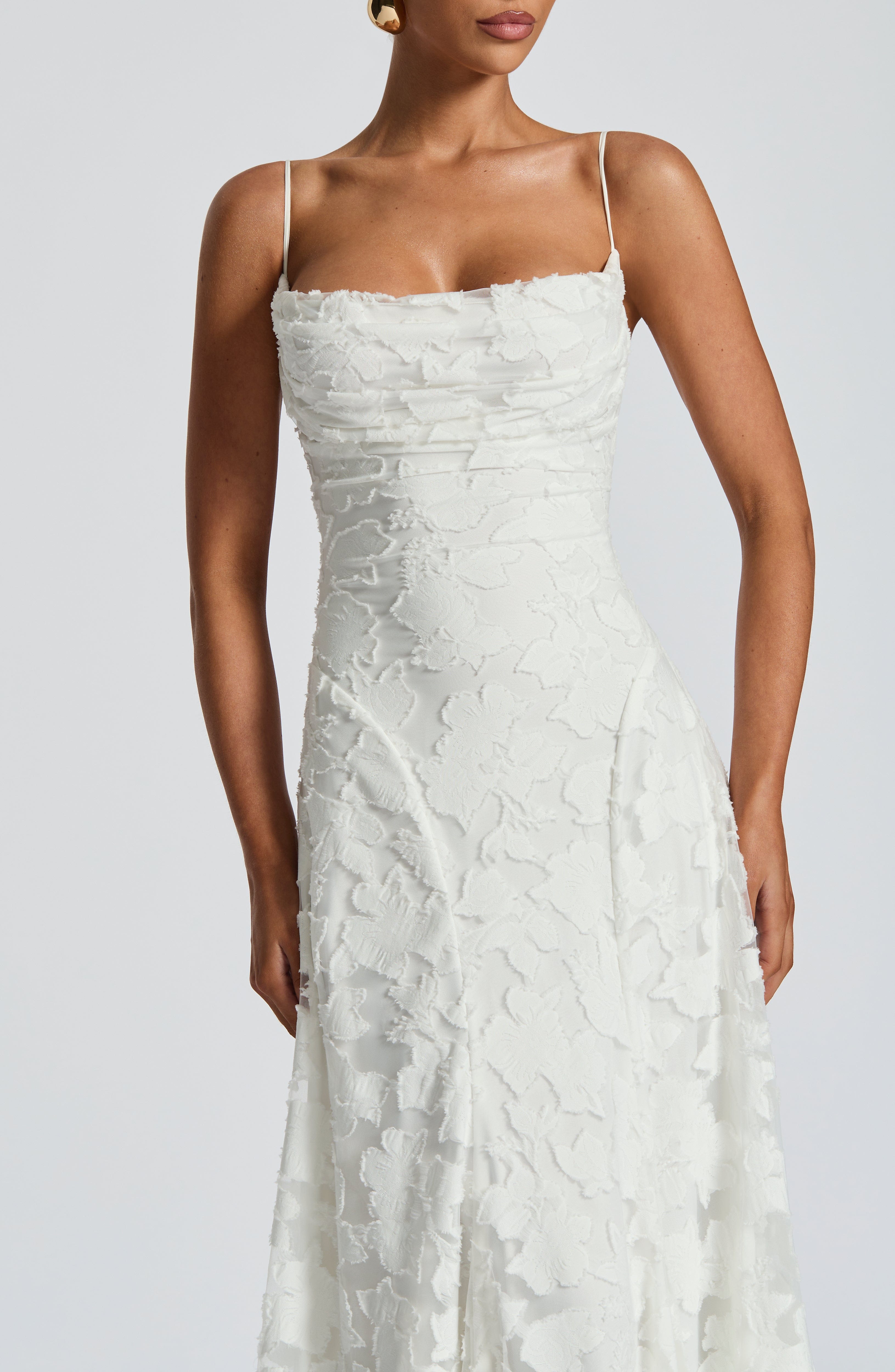 Clara Léon™ | Elegant Flowing Maxi Dress